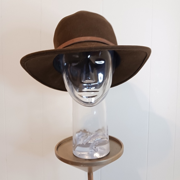 Eddie Bauer Accessories - Vintage Eddie Bauer 100% wool Lite Felt hat. Size S/M